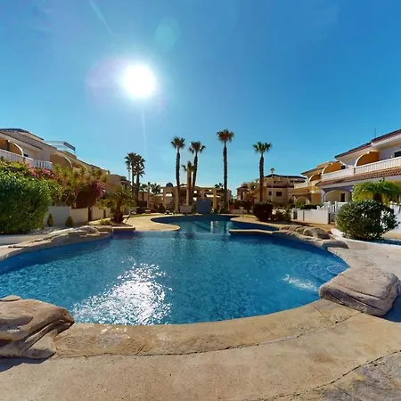 Quiet And Sunny With Swimming Pool סיודאד קסאדה